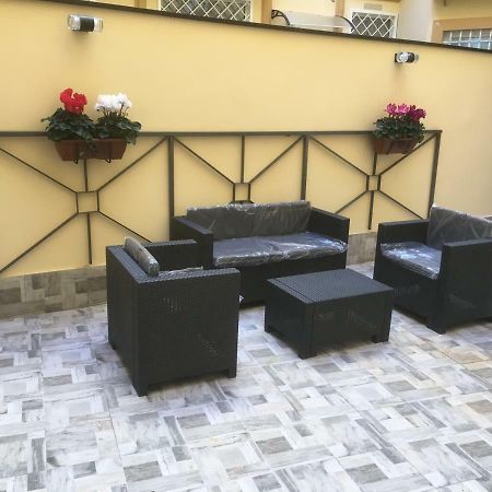 Mb95 - Mezzocannone Luxurious Bed&Breakfast Napels Buitenkant foto