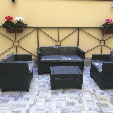 Mb95 - Mezzocannone Luxurious Bed&Breakfast Napels Buitenkant foto