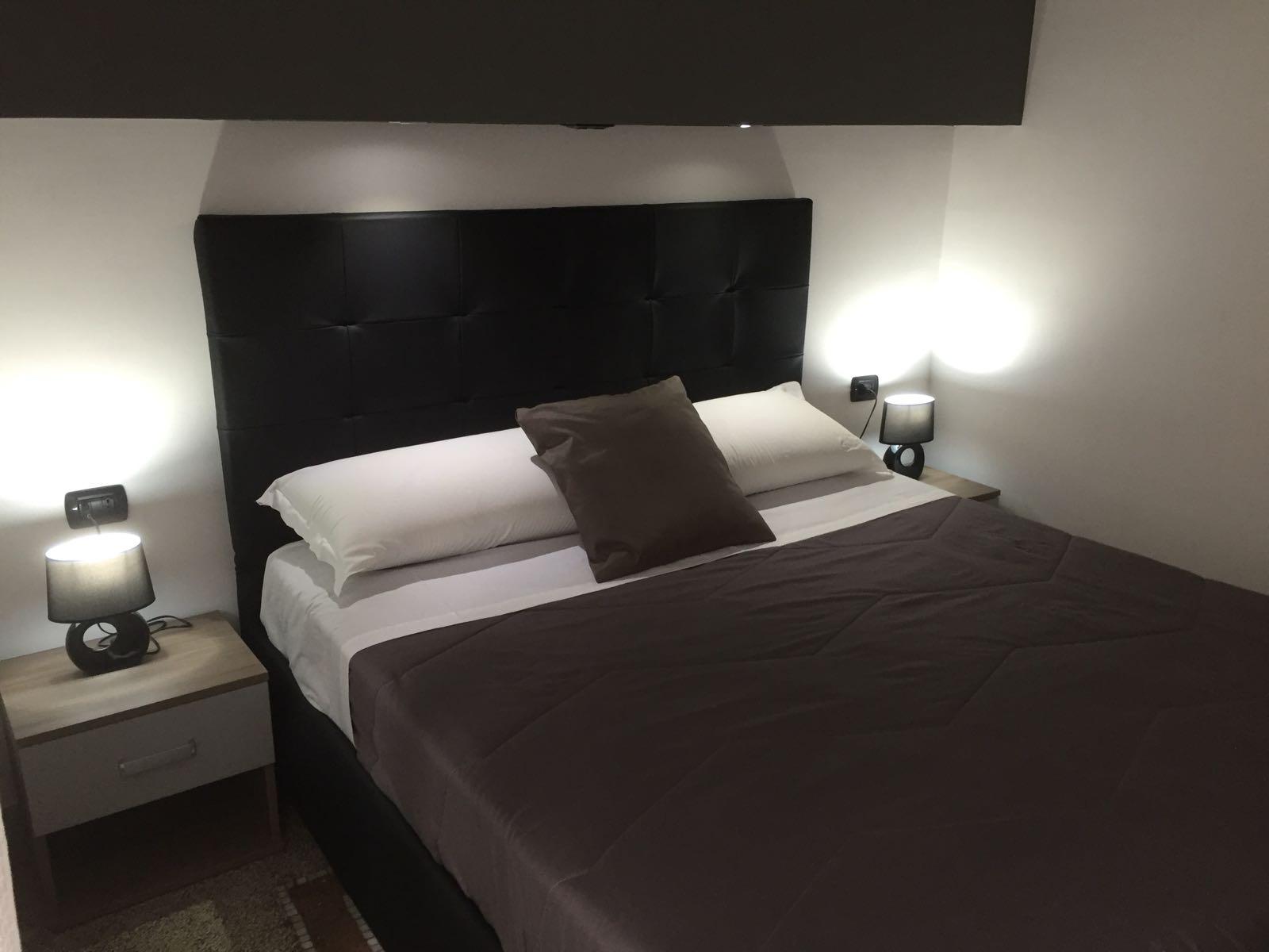 Mb95 - Mezzocannone Luxurious Bed&Breakfast Napels Buitenkant foto