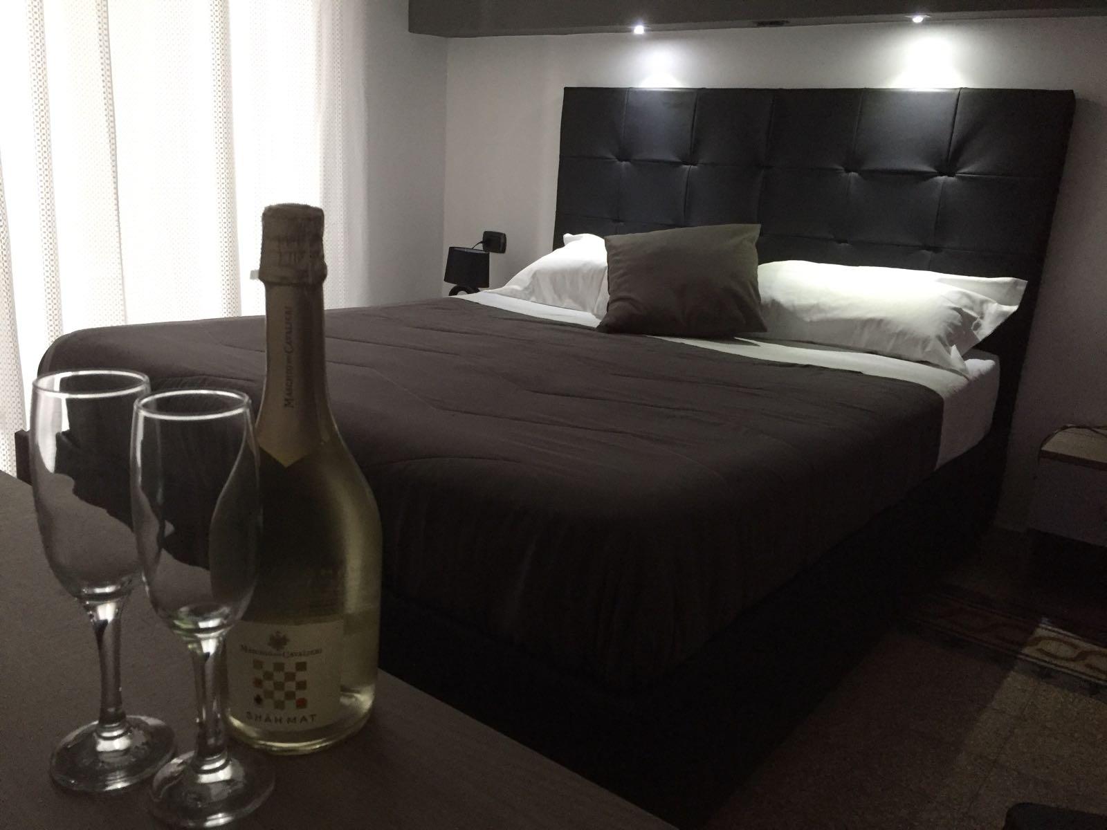 Mb95 - Mezzocannone Luxurious Bed&Breakfast Napels Buitenkant foto