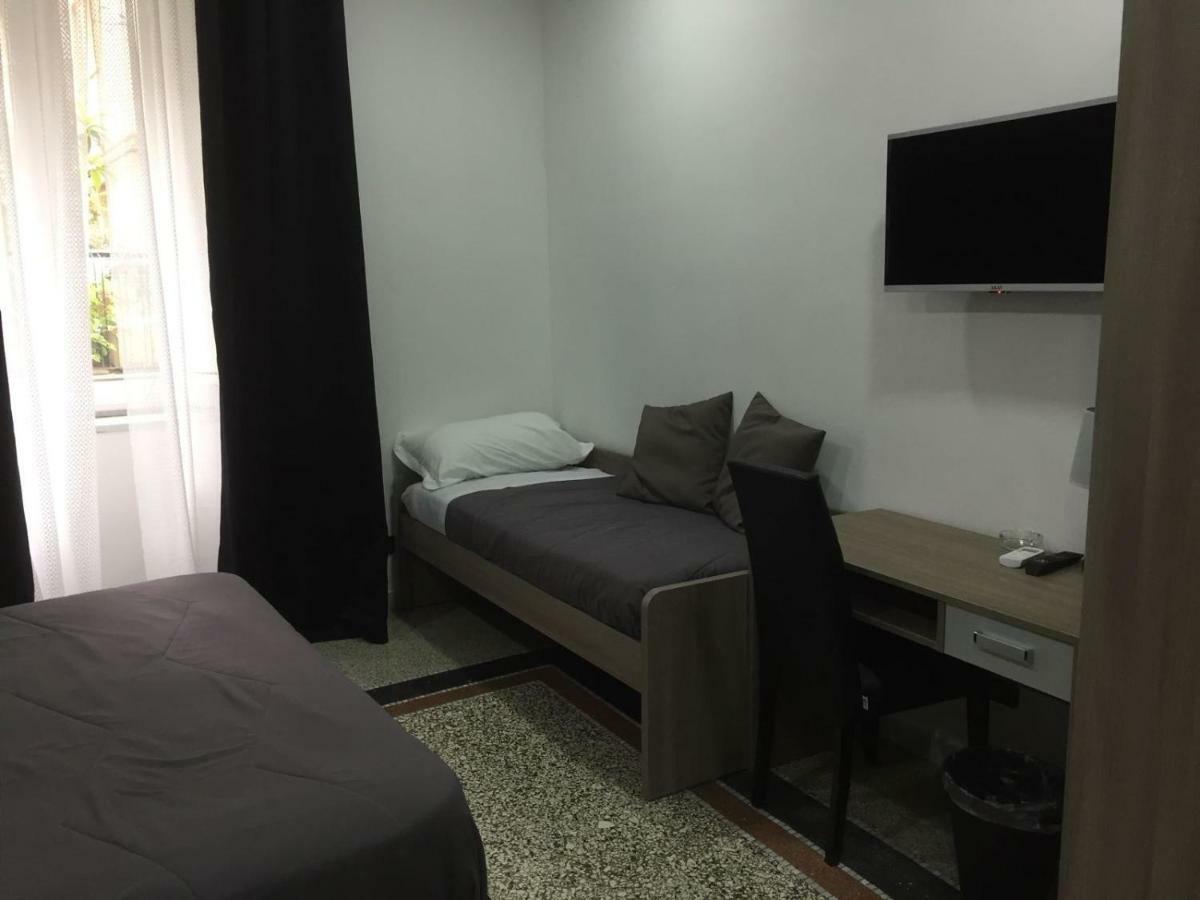 Mb95 - Mezzocannone Luxurious Bed&Breakfast Napels Buitenkant foto
