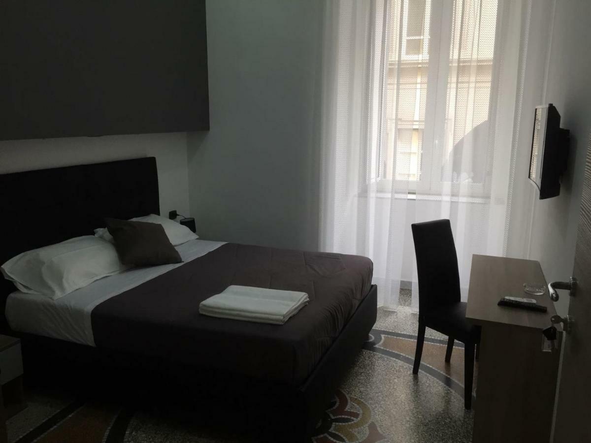 Mb95 - Mezzocannone Luxurious Bed&Breakfast Napels Buitenkant foto