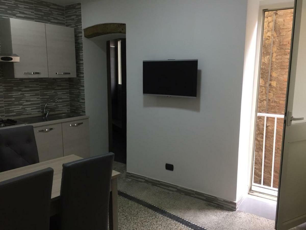 Mb95 - Mezzocannone Luxurious Bed&Breakfast Napels Buitenkant foto