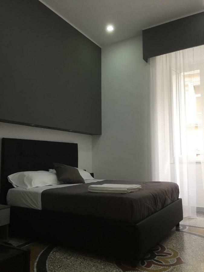 Mb95 - Mezzocannone Luxurious Bed&Breakfast Napels Buitenkant foto