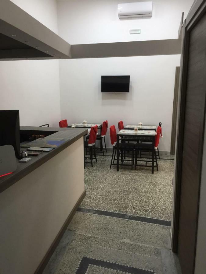 Mb95 - Mezzocannone Luxurious Bed&Breakfast Napels Buitenkant foto