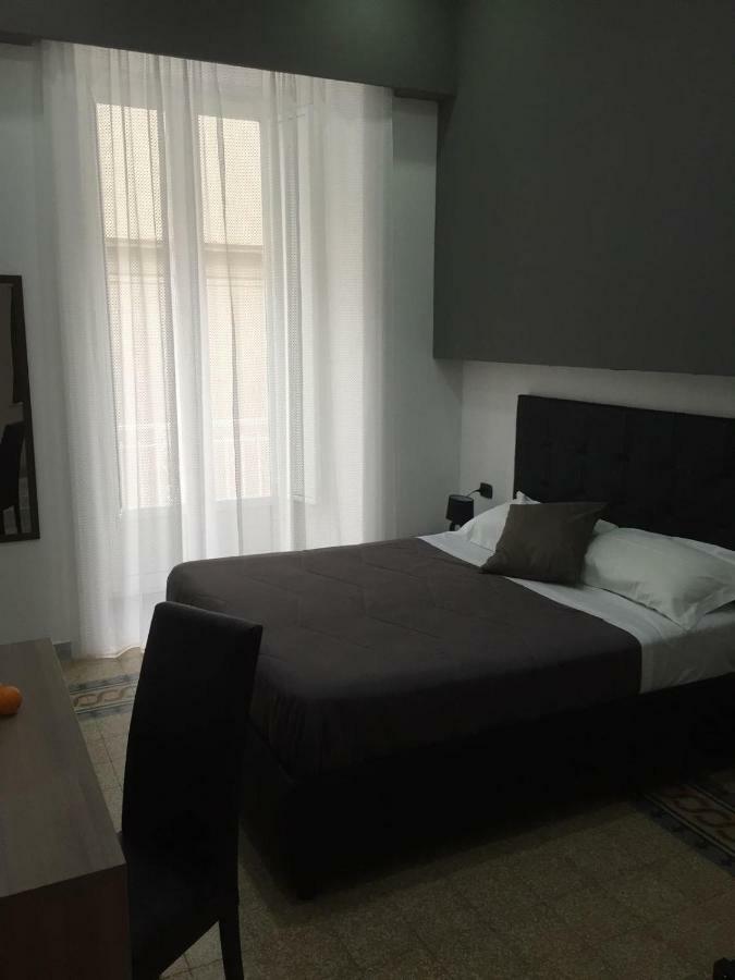 Mb95 - Mezzocannone Luxurious Bed&Breakfast Napels Buitenkant foto