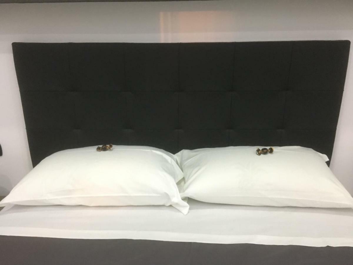 Mb95 - Mezzocannone Luxurious Bed&Breakfast Napels Buitenkant foto